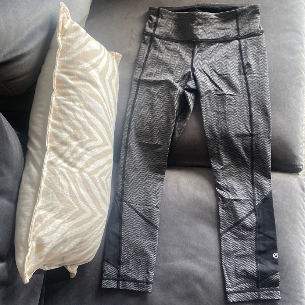 Lululemon cropped leggings
